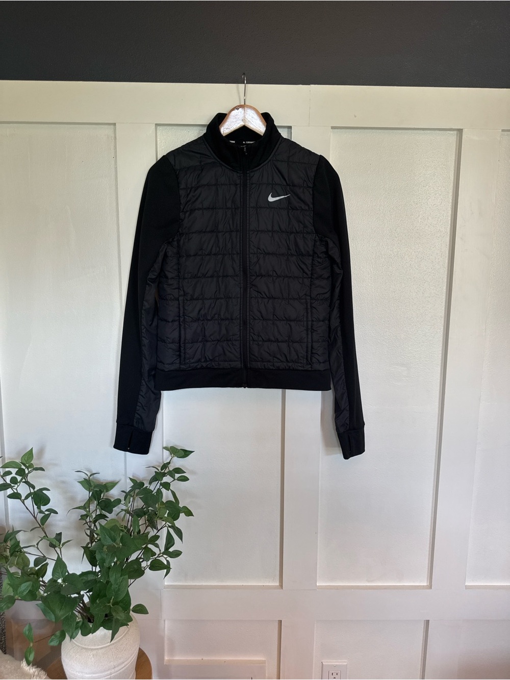 Nike Black Quilted Hybrid Running Jacket - Women
